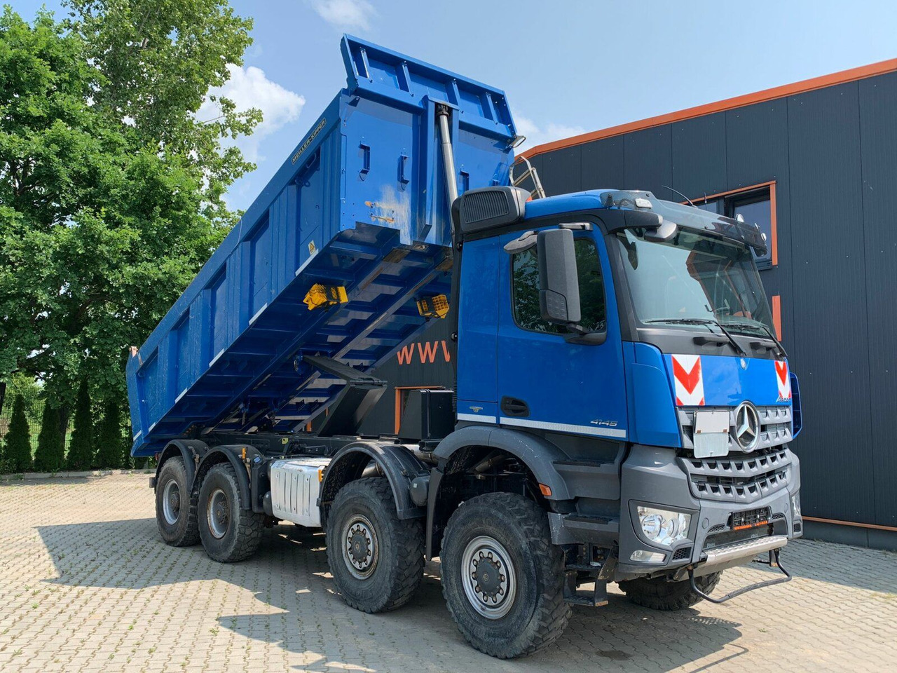 Mercedes-Benz AROCS 4145 8x8 EURO6 Muldenkipper TOP! - Sklápěč: obrázek 2 Mercedes-Benz AROCS 4145 8x8 EURO6 Muldenkipper TOP! - Sklápěč: obrázek 2