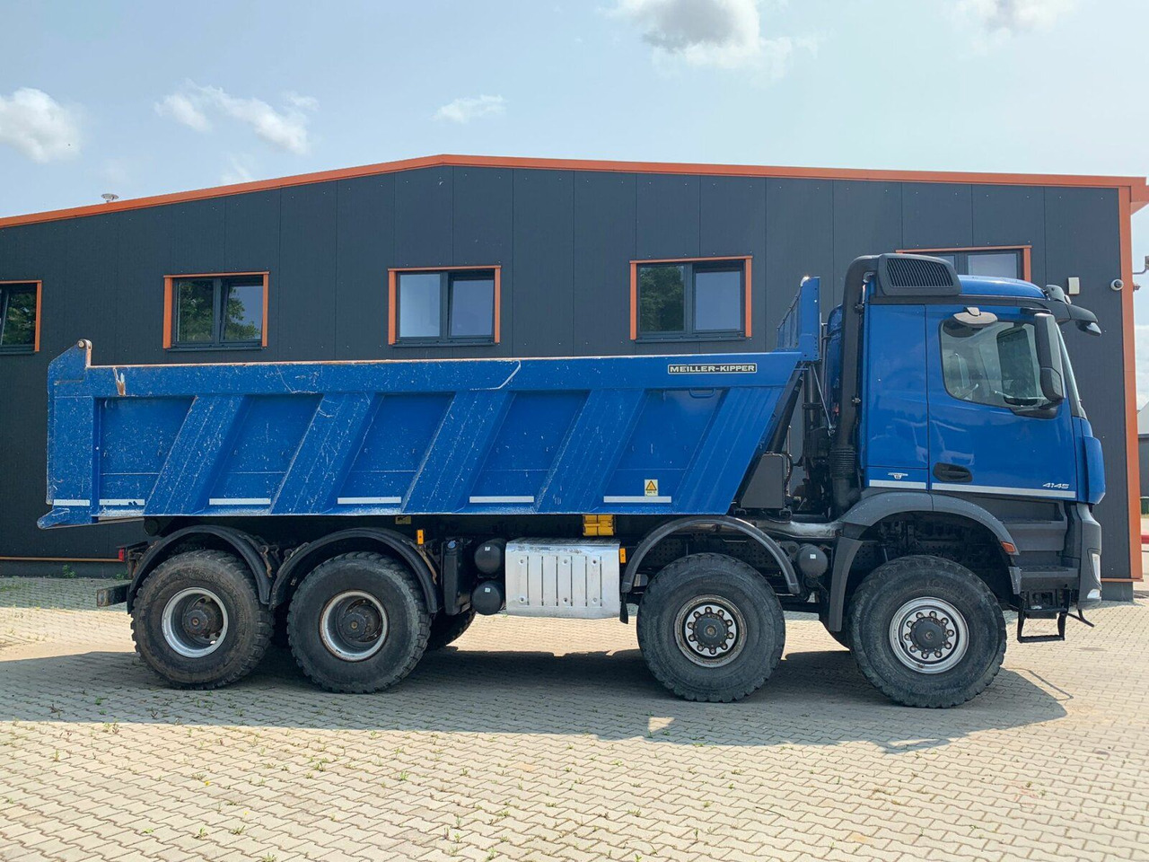 Mercedes-Benz AROCS 4145 8x8 EURO6 Muldenkipper TOP! - Sklápěč: obrázek 3 Mercedes-Benz AROCS 4145 8x8 EURO6 Muldenkipper TOP! - Sklápěč: obrázek 3