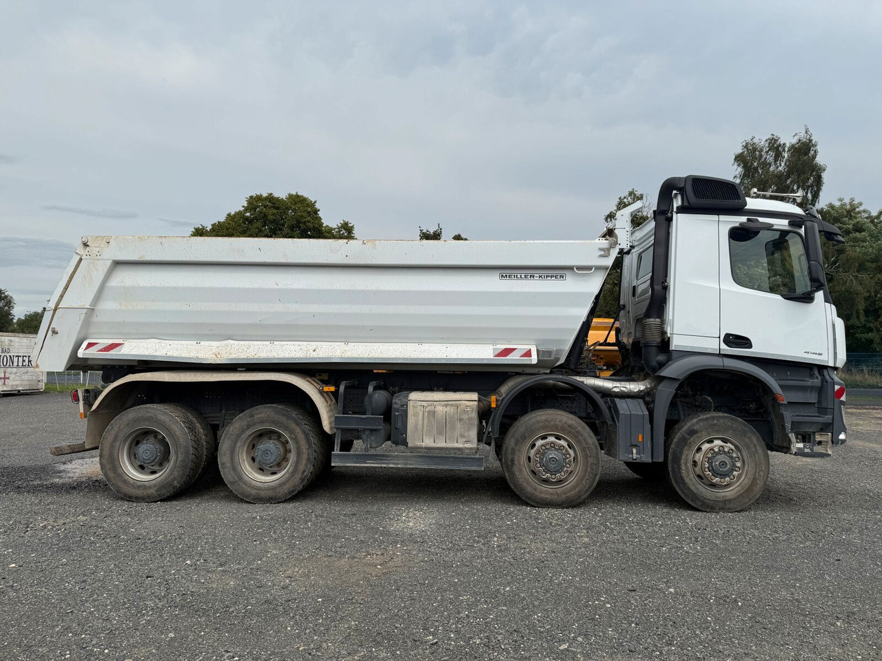 Mercedes-Benz AROCS 4145 8x8 Meiller Muldenkipper - Ramenový nosič kontajnerov: obrázek 3 Mercedes-Benz AROCS 4145 8x8 Meiller Muldenkipper - Ramenový nosič kontajnerov: obrázek 3