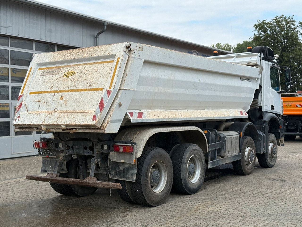 Mercedes-Benz AROCS 4145 8x8 Meiller Muldenkipper - Ramenový nosič kontajnerov: obrázek 5 Mercedes-Benz AROCS 4145 8x8 Meiller Muldenkipper - Ramenový nosič kontajnerov: obrázek 5