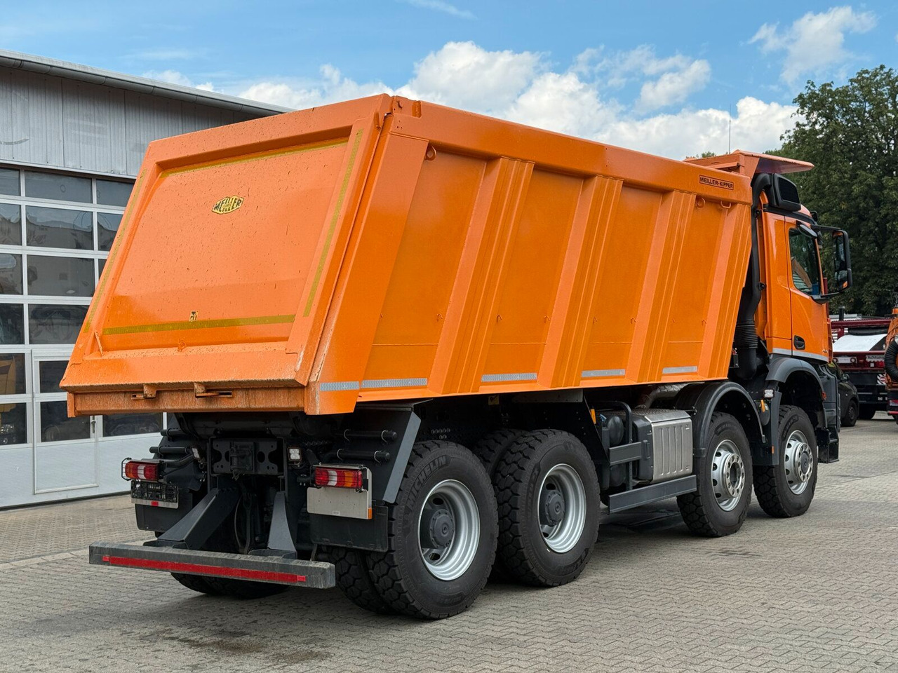 Mercedes-Benz AROCS 4851 8x6 Euro 6 Gesteinkipper MEILLER 25m³ - Sklápěč: obrázek 3 Mercedes-Benz AROCS 4851 8x6 Euro 6 Gesteinkipper MEILLER 25m³ - Sklápěč: obrázek 3