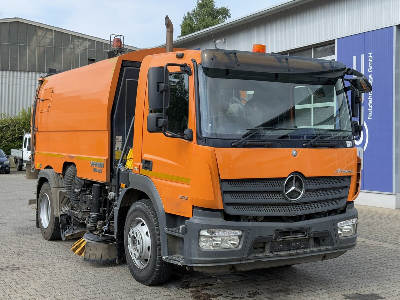 Mercedes-Benz ATEGO 1323 4x2 Kehrmaschine FAUN Viajet 6R/H - Zametací vůz: obrázek 1 Mercedes-Benz ATEGO 1323 4x2 Kehrmaschine FAUN Viajet 6R/H - Zametací vůz: obrázek 1