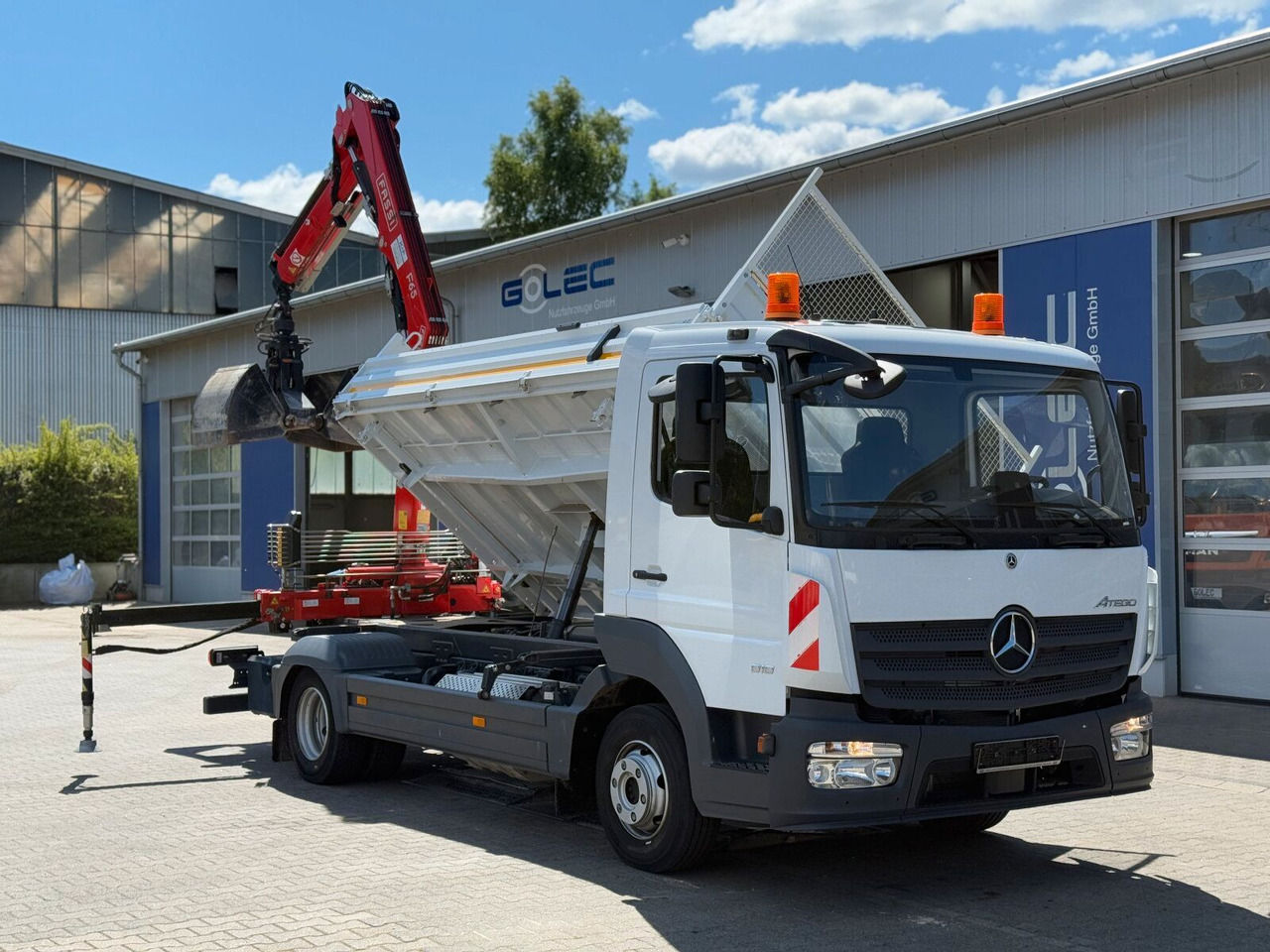 Mercedes-Benz ATEGO 818 4x2 Euro 6 Kipper Kran FASSI F65B.0.22 - Dodávka sklápěč: obrázek 2 Mercedes-Benz ATEGO 818 4x2 Euro 6 Kipper Kran FASSI F65B.0.22 - Dodávka sklápěč: obrázek 2