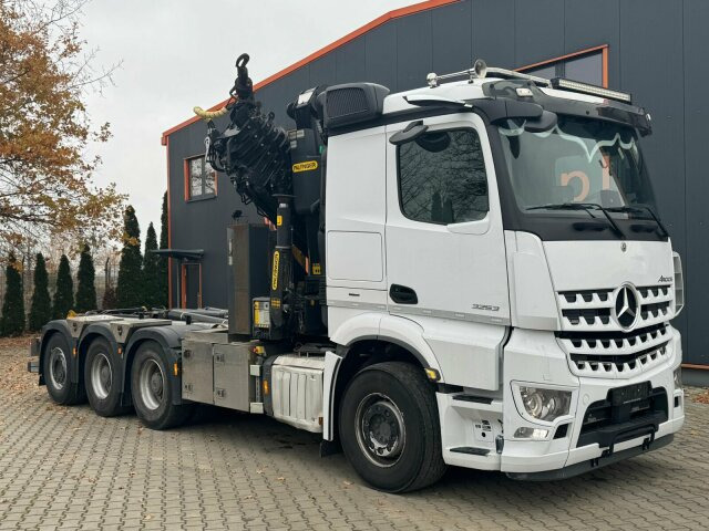 Mercedes-Benz Arocs 3253 8x4 Abrollkipper Kran Palfinger 37002 - Hákový nosič kontejnerů, Auto s hydraulickou rukou: obrázek 1 Mercedes-Benz Arocs 3253 8x4 Abrollkipper Kran Palfinger 37002 - Hákový nosič kontejnerů, Auto s hydraulickou rukou: obrázek 1