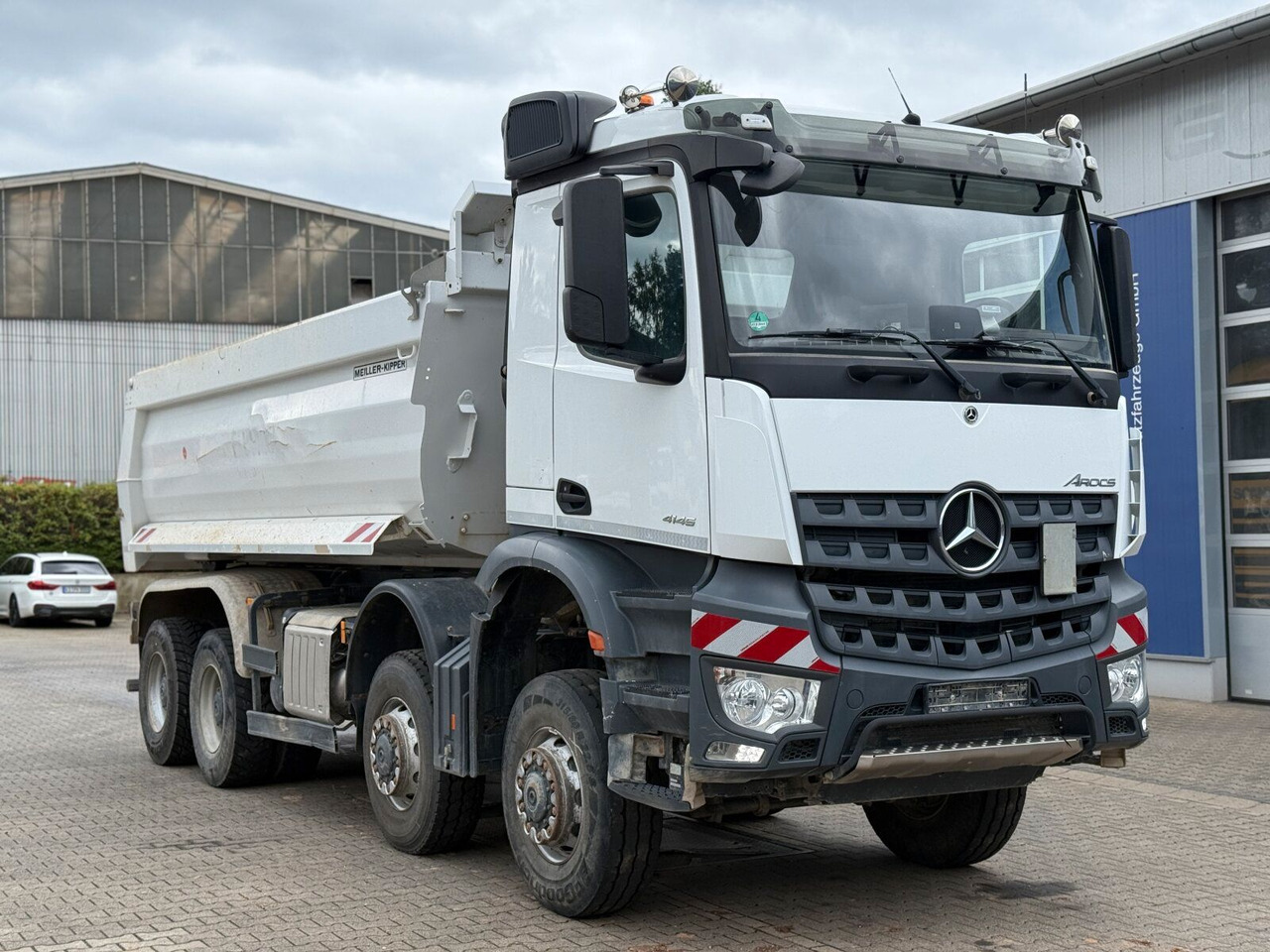 Mercedes-Benz Arocs 4145 8x8 Muldenkipper MEILLER - Ramenový nosič kontajnerov: obrázek 1 Mercedes-Benz Arocs 4145 8x8 Muldenkipper MEILLER - Ramenový nosič kontajnerov: obrázek 1