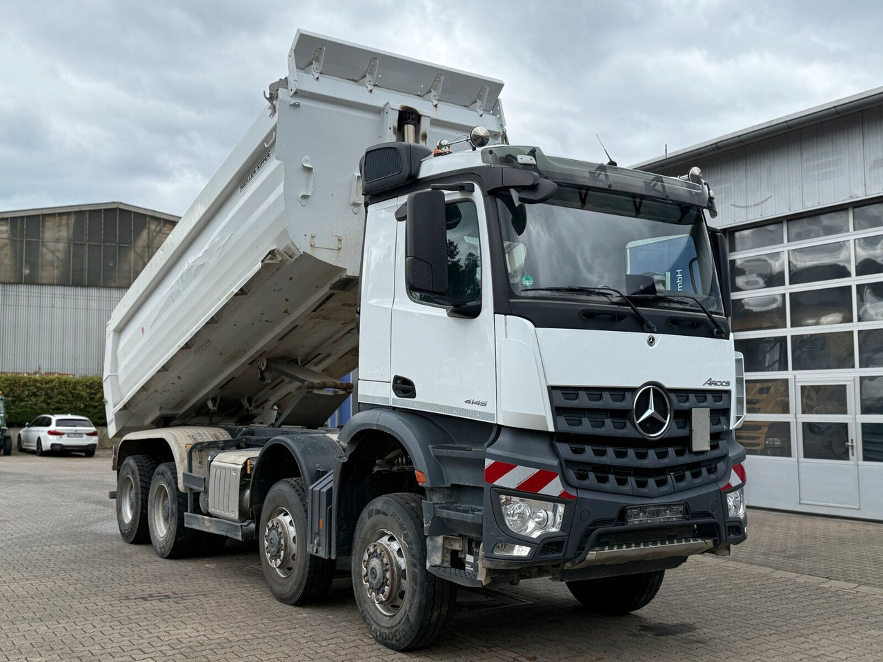 Mercedes-Benz Arocs 4145 8x8 Muldenkipper MEILLER - Ramenový nosič kontajnerov: obrázek 2 Mercedes-Benz Arocs 4145 8x8 Muldenkipper MEILLER - Ramenový nosič kontajnerov: obrázek 2