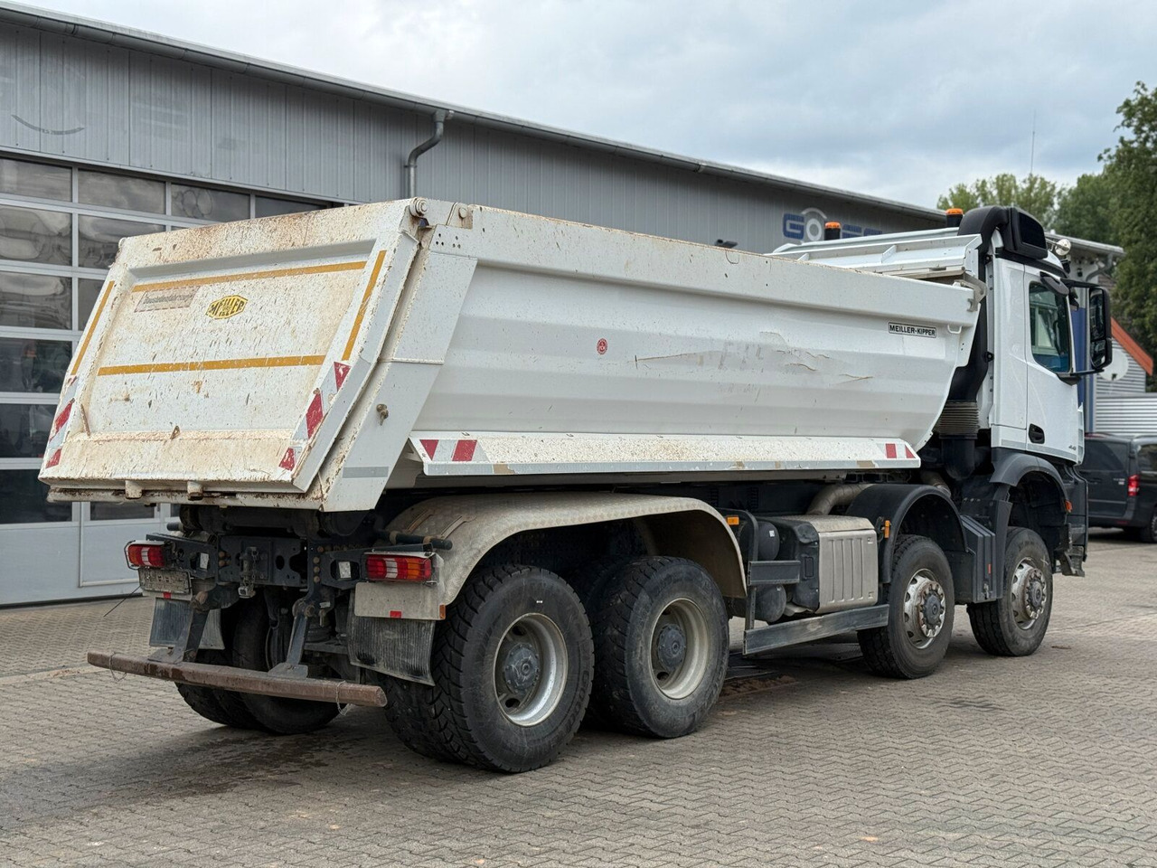 Mercedes-Benz Arocs 4145 8x8 Muldenkipper MEILLER - Ramenový nosič kontajnerov: obrázek 5 Mercedes-Benz Arocs 4145 8x8 Muldenkipper MEILLER - Ramenový nosič kontajnerov: obrázek 5