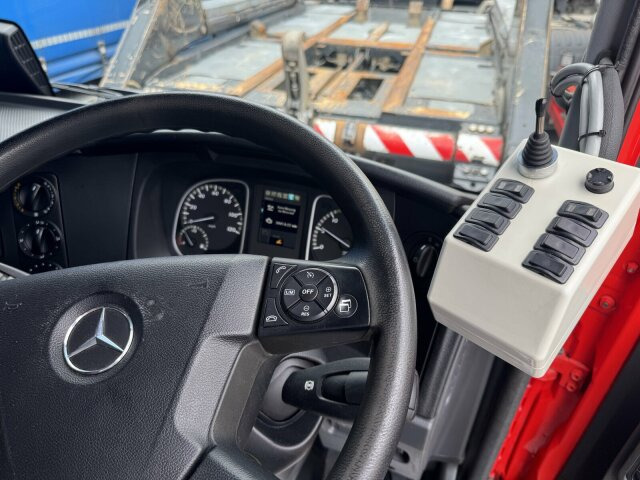 Mercedes-Benz Atego 1324 4x2 Kehrmaschine BROCK HD Anlage - Zametací vůz: obrázek 3 Mercedes-Benz Atego 1324 4x2 Kehrmaschine BROCK HD Anlage - Zametací vůz: obrázek 3