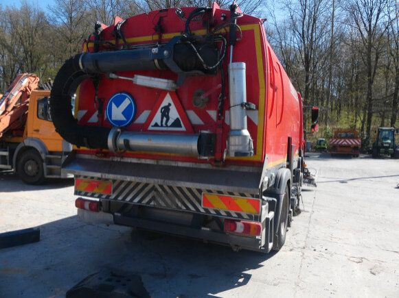 Mercedes-Benz Atego 1324 4x2 Kehrmaschine BROCK HD Anlage - Zametací vůz: obrázek 5 Mercedes-Benz Atego 1324 4x2 Kehrmaschine BROCK HD Anlage - Zametací vůz: obrázek 5