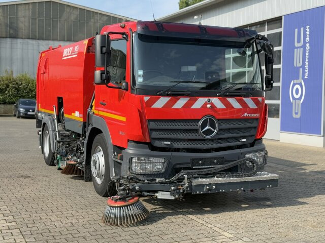 Mercedes-Benz Atego 1324 4x2 Kehrmaschine BROCK HD Anlage - Zametací vůz: obrázek 1 Mercedes-Benz Atego 1324 4x2 Kehrmaschine BROCK HD Anlage - Zametací vůz: obrázek 1