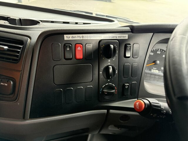 Mercedes-Benz Atego Kehrmaschine BUCHER CITYFANT 5000 - Zametací vůz: obrázek 5 Mercedes-Benz Atego Kehrmaschine BUCHER CITYFANT 5000 - Zametací vůz: obrázek 5