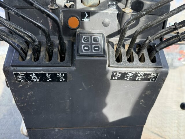 New Holland F106.6A alrrad 6x6 Grader 12 Ton - 10.700 Std - Grejdr: obrázek 5 New Holland F106.6A alrrad 6x6 Grader 12 Ton - 10.700 Std - Grejdr: obrázek 5