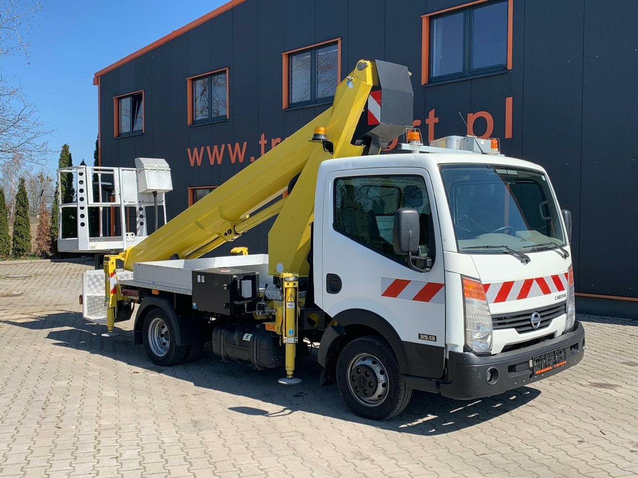 Nissan Cabstar 4x2 Ruthmann Steiger TB 270 - Autoplošina: obrázek 1 Nissan Cabstar 4x2 Ruthmann Steiger TB 270 - Autoplošina: obrázek 1