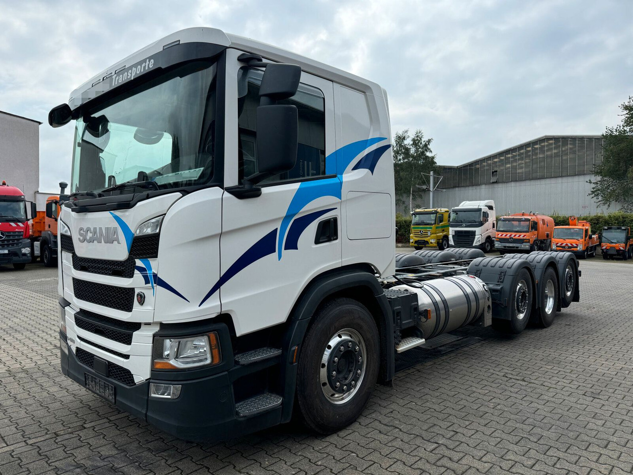 Scania G 410 B8x2*6 NB LNG Fahrgestell Nebenantrieb - Cisternové vozidlo, Auto s hydraulickou rukou: obrázek 2 Scania G 410 B8x2*6 NB LNG Fahrgestell Nebenantrieb - Cisternové vozidlo, Auto s hydraulickou rukou: obrázek 2