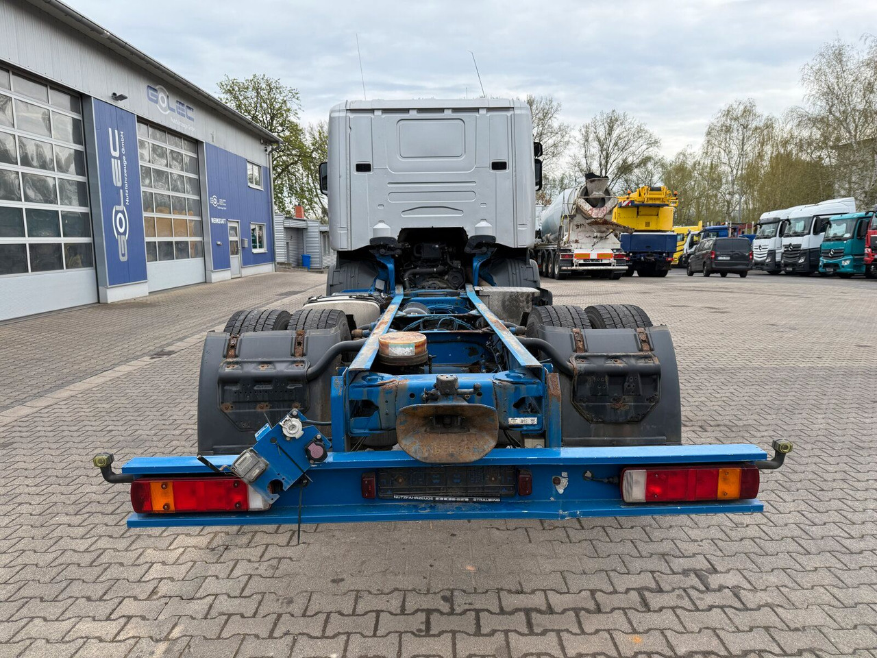 Scania R 420 Tankwagen ADR Fahrgestell Retarder Volluft - Podvozek s kabinou: obrázek 4 Scania R 420 Tankwagen ADR Fahrgestell Retarder Volluft - Podvozek s kabinou: obrázek 4
