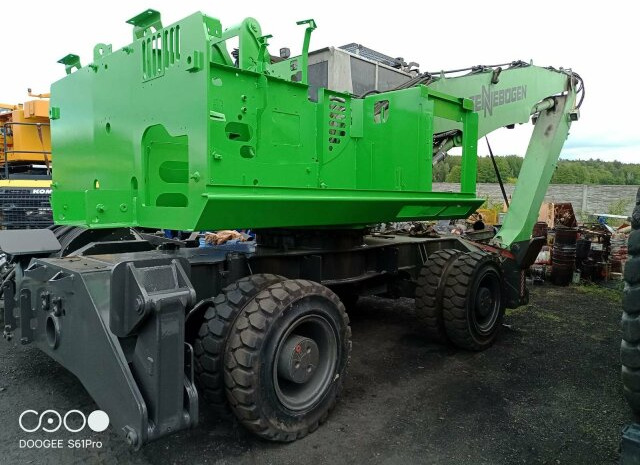 Sennebogen 818-E Umschlagbagger - 83 Ton - mit Greifer - Kolesové rýpadlo: obrázek 3 Sennebogen 818-E Umschlagbagger - 83 Ton - mit Greifer - Kolesové rýpadlo: obrázek 3