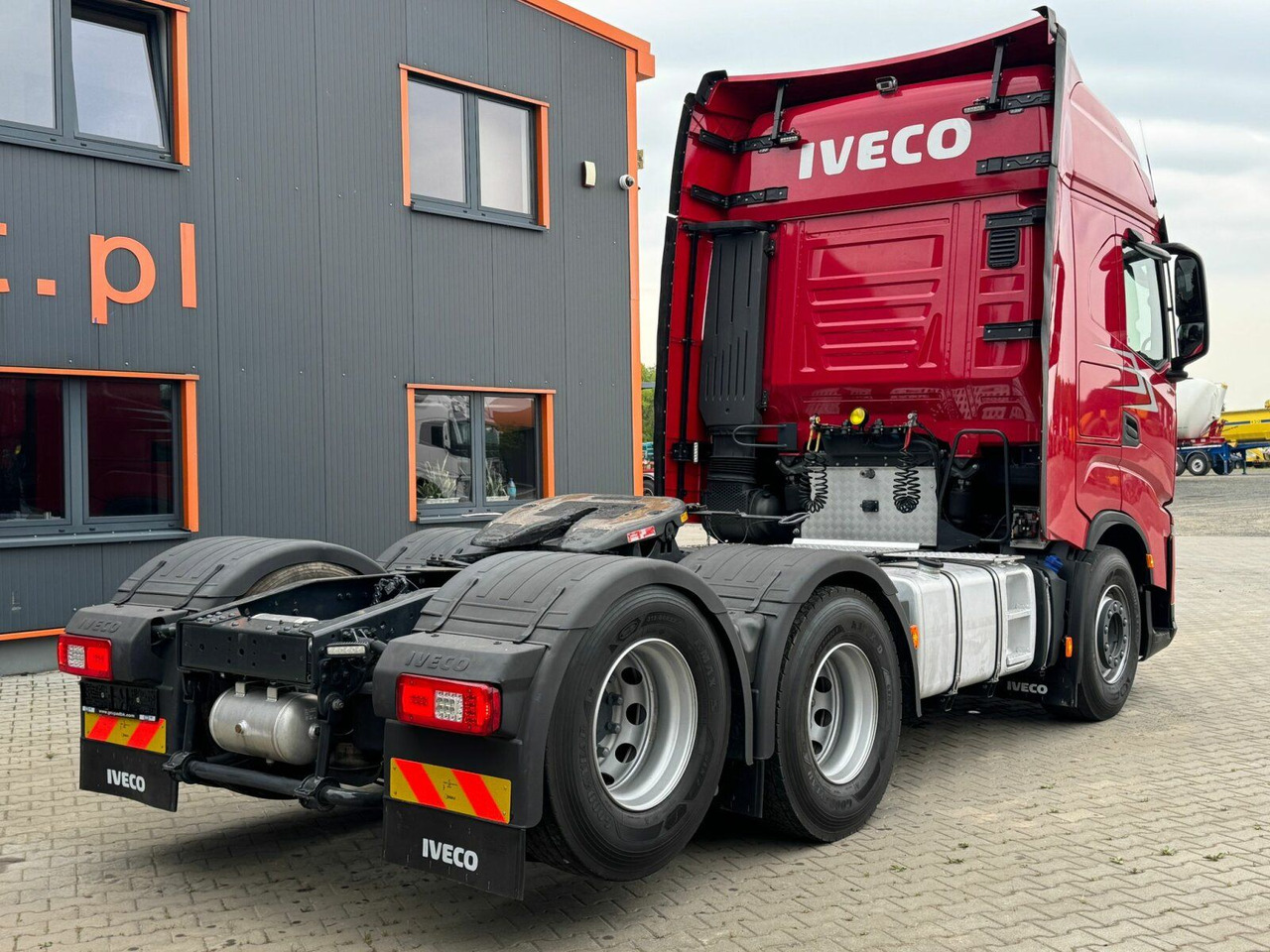 Iveco S-WAY 570 6x2 EURO6 BOOGIE Kipphydraulik - Tahač: obrázek 5 Iveco S-WAY 570 6x2 EURO6 BOOGIE Kipphydraulik - Tahač: obrázek 5