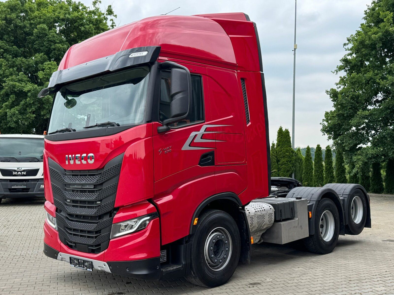 Iveco S-WAY 570 6x2 EURO6 BOOGIE Kipphydraulik - Tahač: obrázek 2 Iveco S-WAY 570 6x2 EURO6 BOOGIE Kipphydraulik - Tahač: obrázek 2