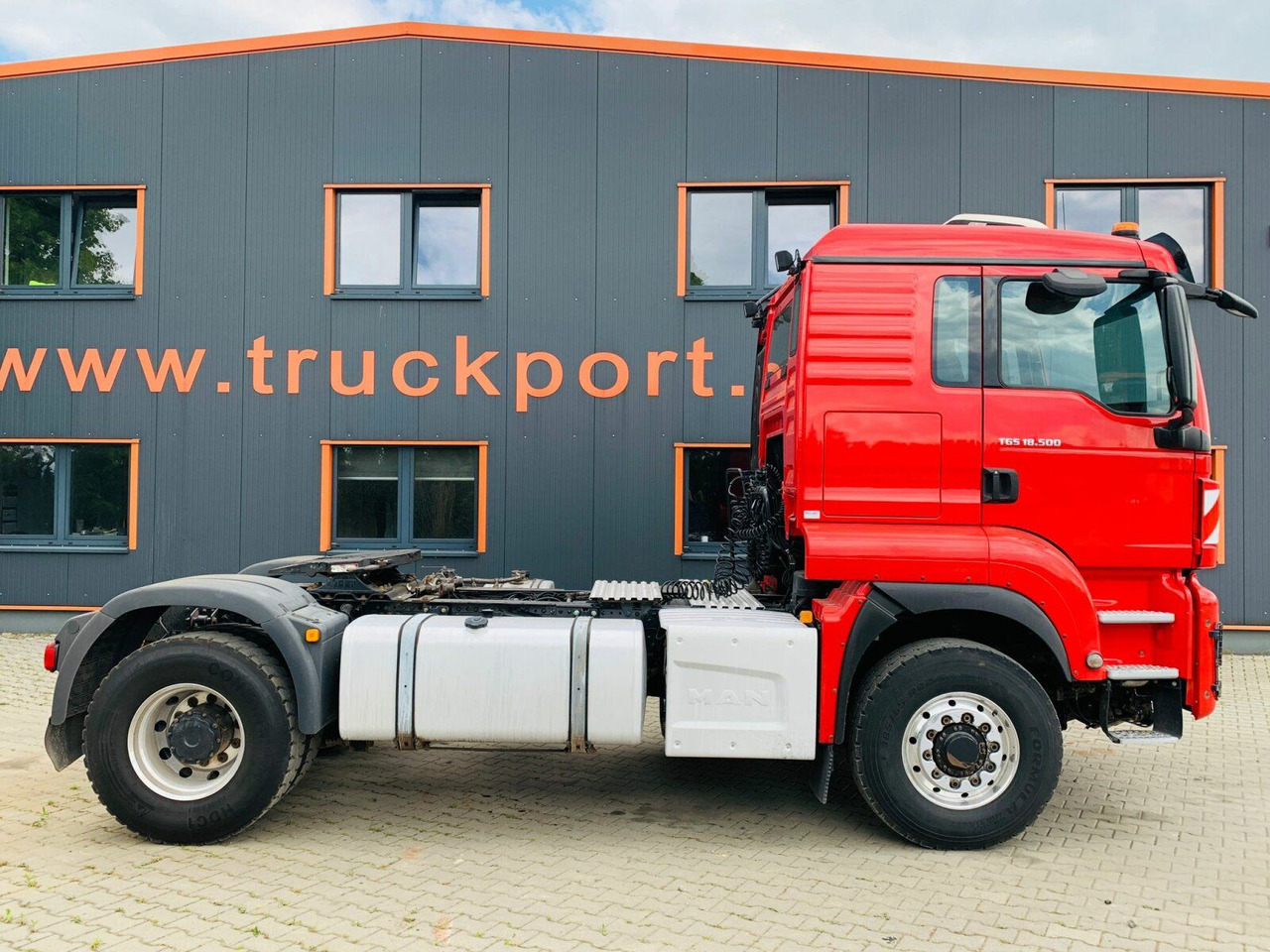 MAN TGS 18.500 4x4H BLS Euro 6 SZM Kipphyd. Retarder - Tahač: obrázek 4 MAN TGS 18.500 4x4H BLS Euro 6 SZM Kipphyd. Retarder - Tahač: obrázek 4