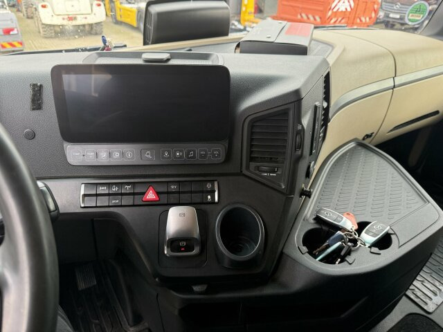 Mercedes-Benz ACTROS 1846 4x4 HAD Eur 6 Kipphydraulik Retarder - Tahač: obrázek 3 Mercedes-Benz ACTROS 1846 4x4 HAD Eur 6 Kipphydraulik Retarder - Tahač: obrázek 3