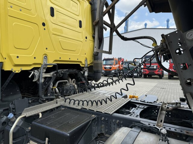 Mercedes-Benz ACTROS 1846 4x4 HAD Eur 6 Kipphydraulik Retarder - Tahač: obrázek 5 Mercedes-Benz ACTROS 1846 4x4 HAD Eur 6 Kipphydraulik Retarder - Tahač: obrázek 5