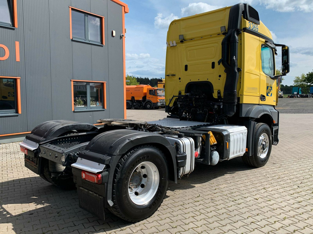 Mercedes-Benz AROCS 1846 4x4 HAD Euro 6 Kipphydraulik - Tahač: obrázek 3 Mercedes-Benz AROCS 1846 4x4 HAD Euro 6 Kipphydraulik - Tahač: obrázek 3