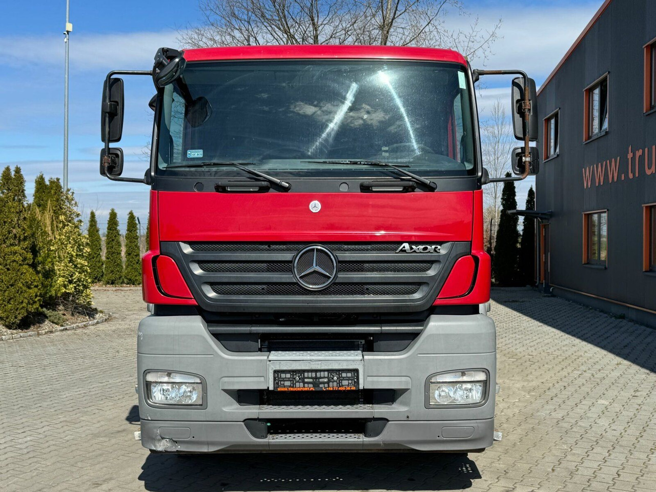 Mercedes-Benz AXOR 1840 4x2 Euro5 SZM Kipphydraulik - Tahač: obrázek 3 Mercedes-Benz AXOR 1840 4x2 Euro5 SZM Kipphydraulik - Tahač: obrázek 3