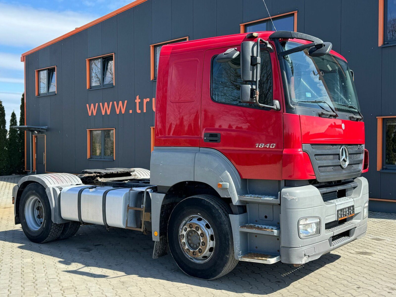 Mercedes-Benz AXOR 1840 4x2 Euro5 SZM Kipphydraulik - Tahač: obrázek 1 Mercedes-Benz AXOR 1840 4x2 Euro5 SZM Kipphydraulik - Tahač: obrázek 1