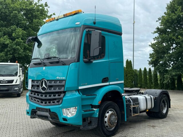 Tahač Mercedes-Benz Arocs 2142 4x4H SZM Euro 6 Kipphydraulik: obrázek 8 Tahač Mercedes-Benz Arocs 2142 4x4H SZM Euro 6 Kipphydraulik: obrázek 8