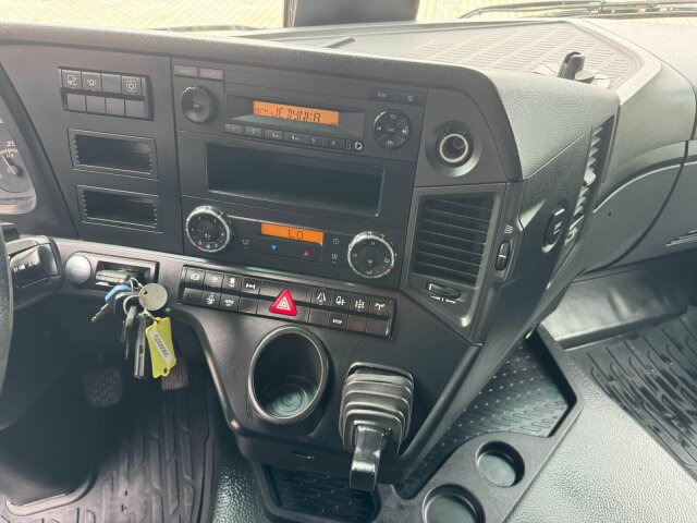 Tahač Mercedes-Benz Arocs 2142 4x4H SZM Euro 6 Kipphydraulik: obrázek 15 Tahač Mercedes-Benz Arocs 2142 4x4H SZM Euro 6 Kipphydraulik: obrázek 15