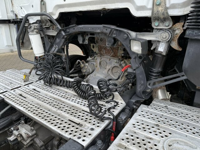 Mercedes-Benz MB Actros 1845 LS Sattelzugmaschine 4x2 - Tahač: obrázek 3 Mercedes-Benz MB Actros 1845 LS Sattelzugmaschine 4x2 - Tahač: obrázek 3