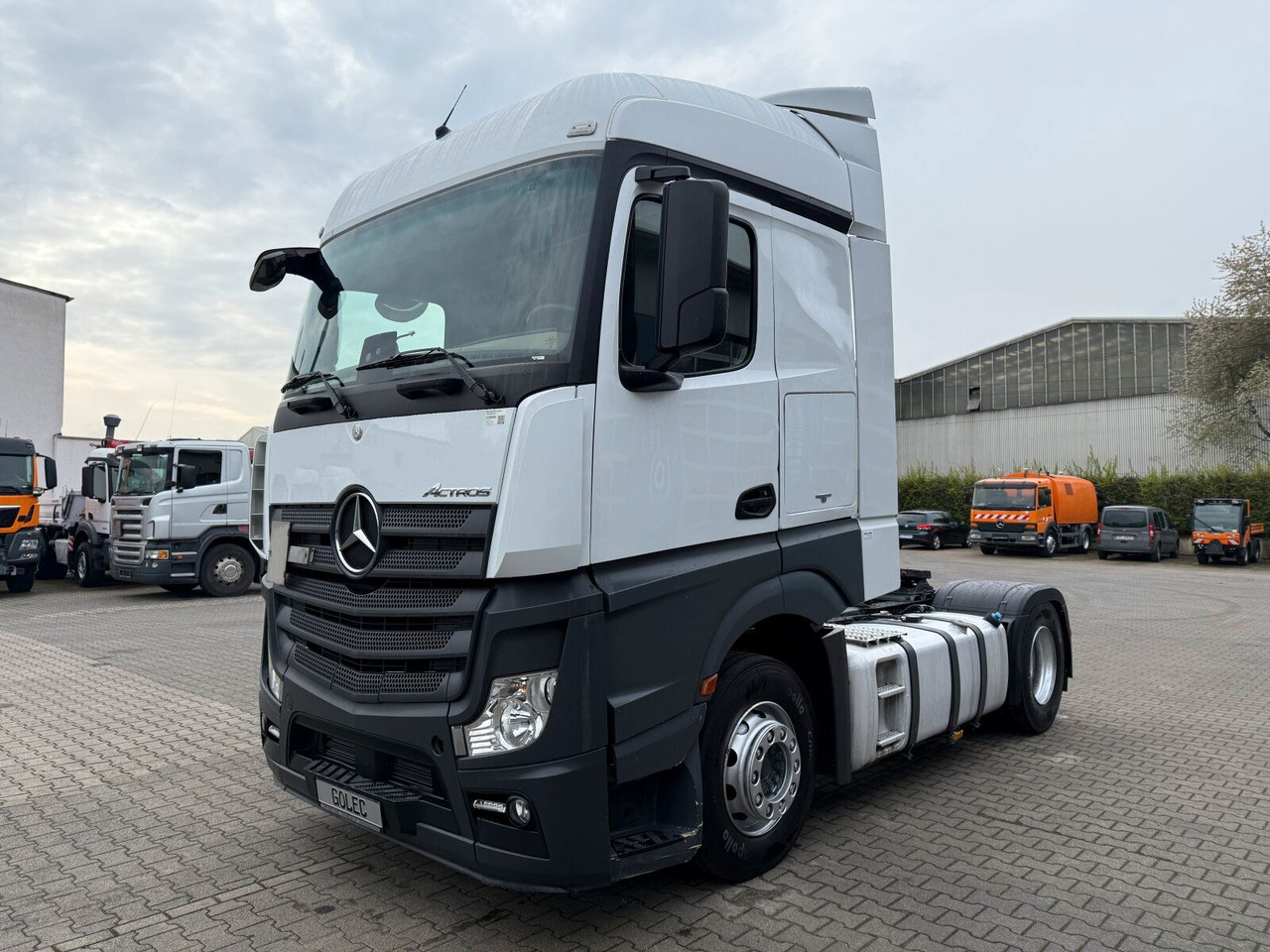 Mercedes-Benz MB Actros 1845 LS Sattelzugmaschine 4x2 - Tahač: obrázek 2 Mercedes-Benz MB Actros 1845 LS Sattelzugmaschine 4x2 - Tahač: obrázek 2