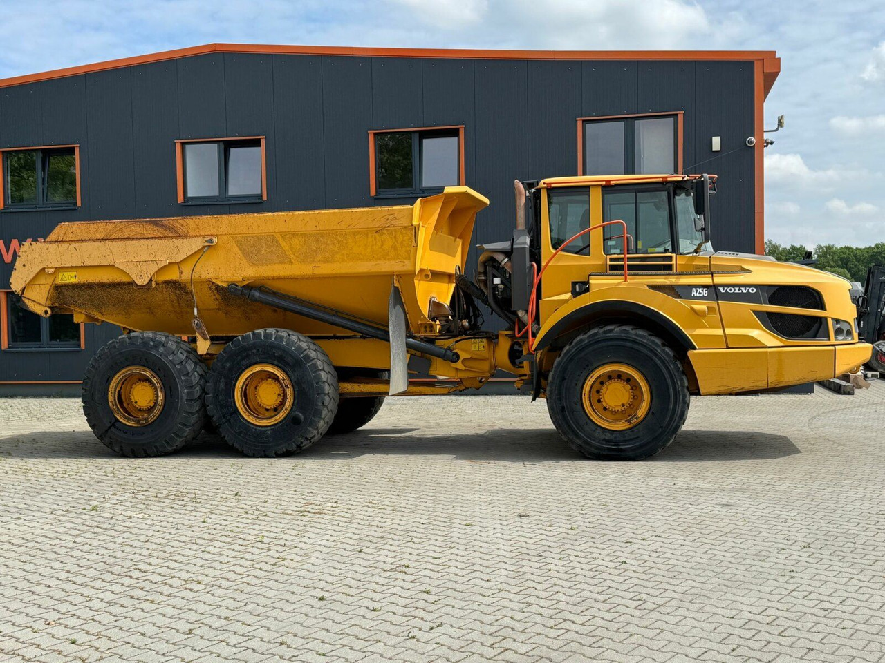 Volvo A25G Dumper 22,5 Ton 11.361 Stunden Volvo A25G Dumper 22,5 Ton 11.361 Stunden - Kloubový sklápěč: obrázek 4 Volvo A25G Dumper 22,5 Ton 11.361 Stunden Volvo A25G Dumper 22,5 Ton 11.361 Stunden - Kloubový sklápěč: obrázek 4