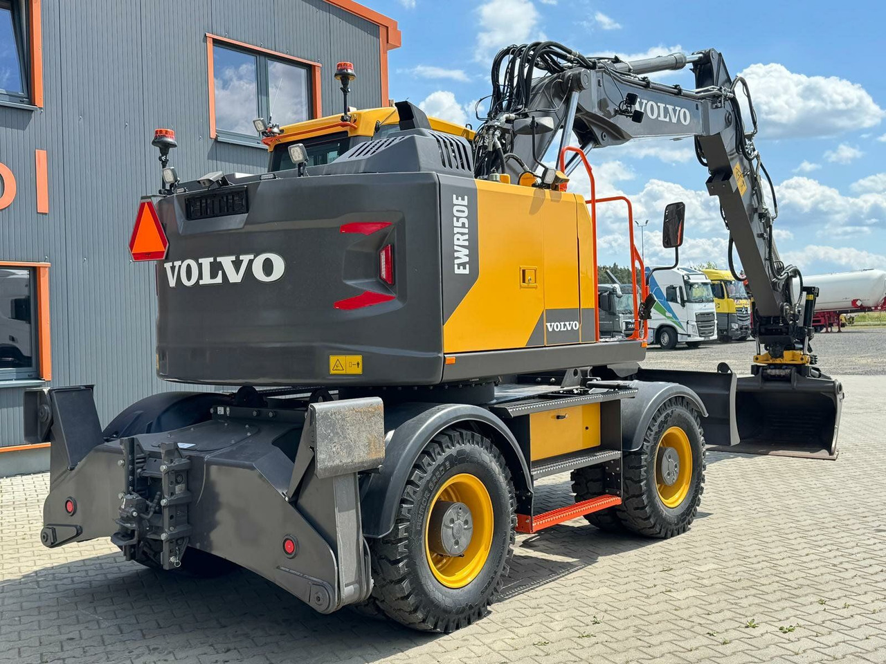 Volvo EWR150E Mobilbagger mit ROTATOR ENCONG EC319 - Kolesové rýpadlo: obrázek 5 Volvo EWR150E Mobilbagger mit ROTATOR ENCONG EC319 - Kolesové rýpadlo: obrázek 5