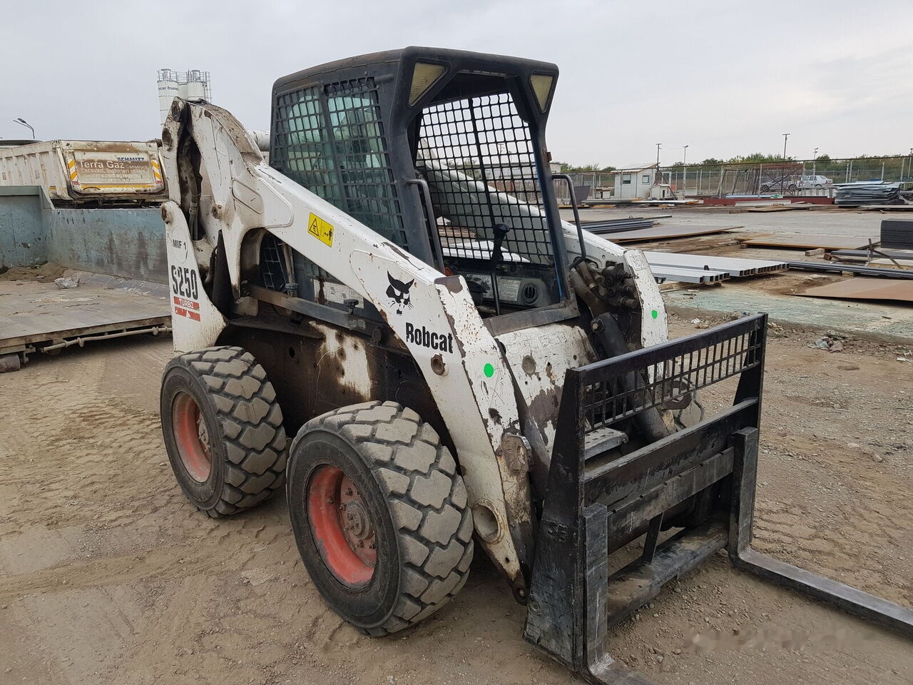 Bobcat S 250 TURBO - Smykový nakladač: obrázek 3 Bobcat S 250 TURBO - Smykový nakladač: obrázek 3