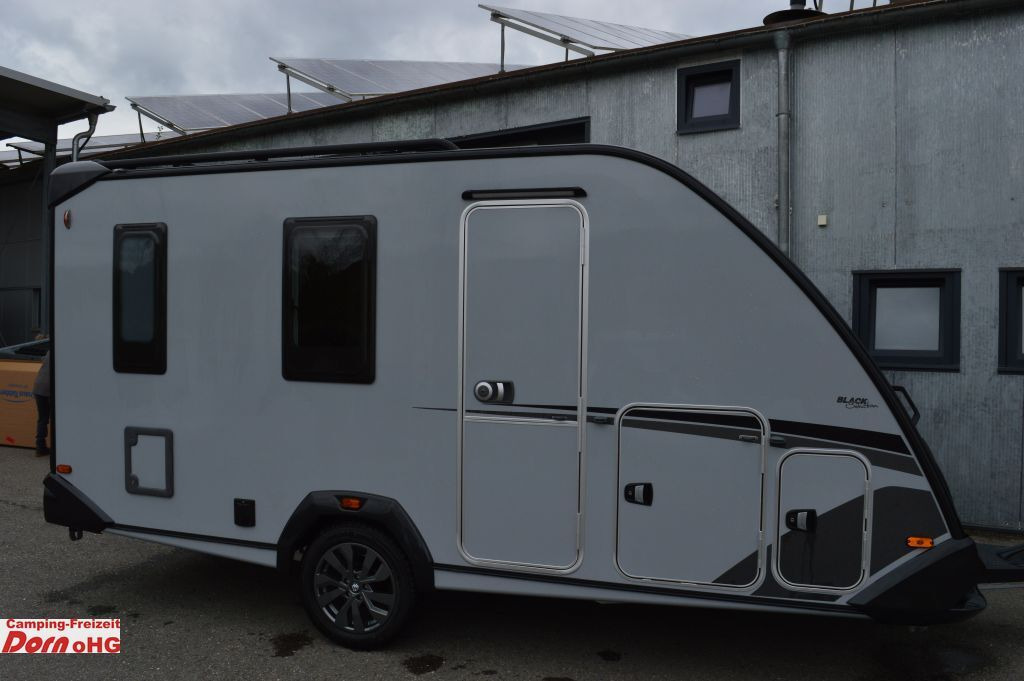 Knaus Sport&Fun 480 QL Black Selection Auflastung 1700 - Karavan: obrázek 1 Knaus Sport&Fun 480 QL Black Selection Auflastung 1700 - Karavan: obrázek 1
