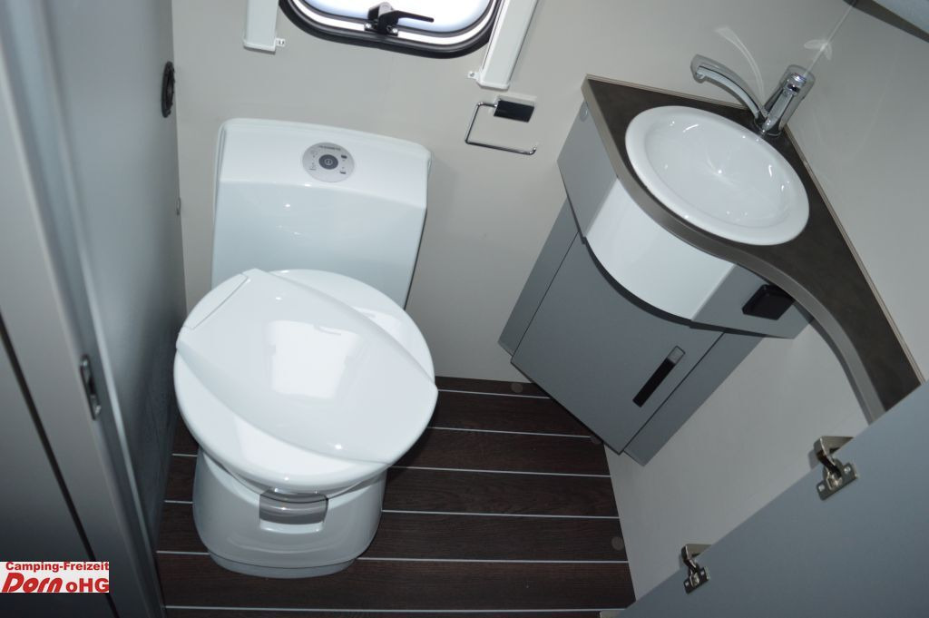 Karavan Knaus Sport&Fun 480 QL Black Selection Dachklima: obrázek 13 Karavan Knaus Sport&Fun 480 QL Black Selection Dachklima: obrázek 13