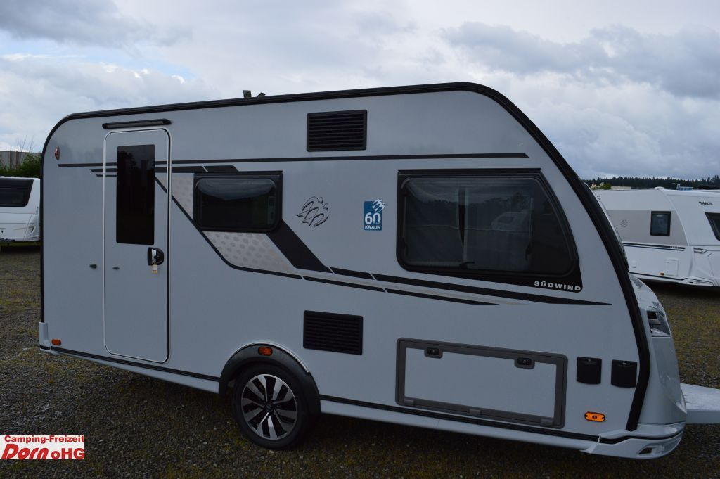 Knaus Südwind 420 QD 60 YEARS Kühlschrank 142l - Karavan: obrázek 1 Knaus Südwind 420 QD 60 YEARS Kühlschrank 142l - Karavan: obrázek 1
