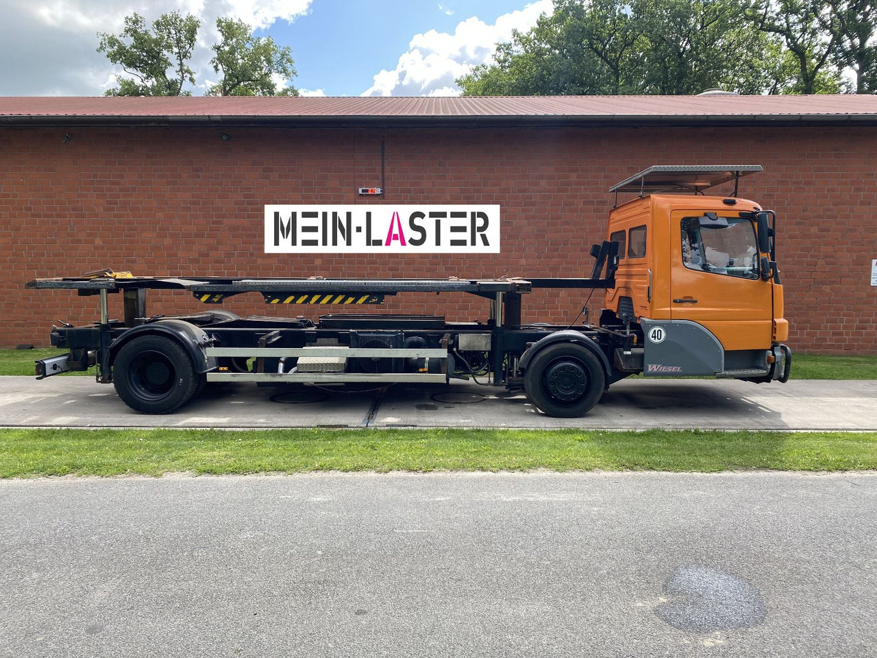 Mercedes-Benz Kamag Wiesel Umsetzter Sattelplatte - Kontejnérový podvozek/ Výměnná nástavba: obrázek 5 Mercedes-Benz Kamag Wiesel Umsetzter Sattelplatte - Kontejnérový podvozek/ Výměnná nástavba: obrázek 5