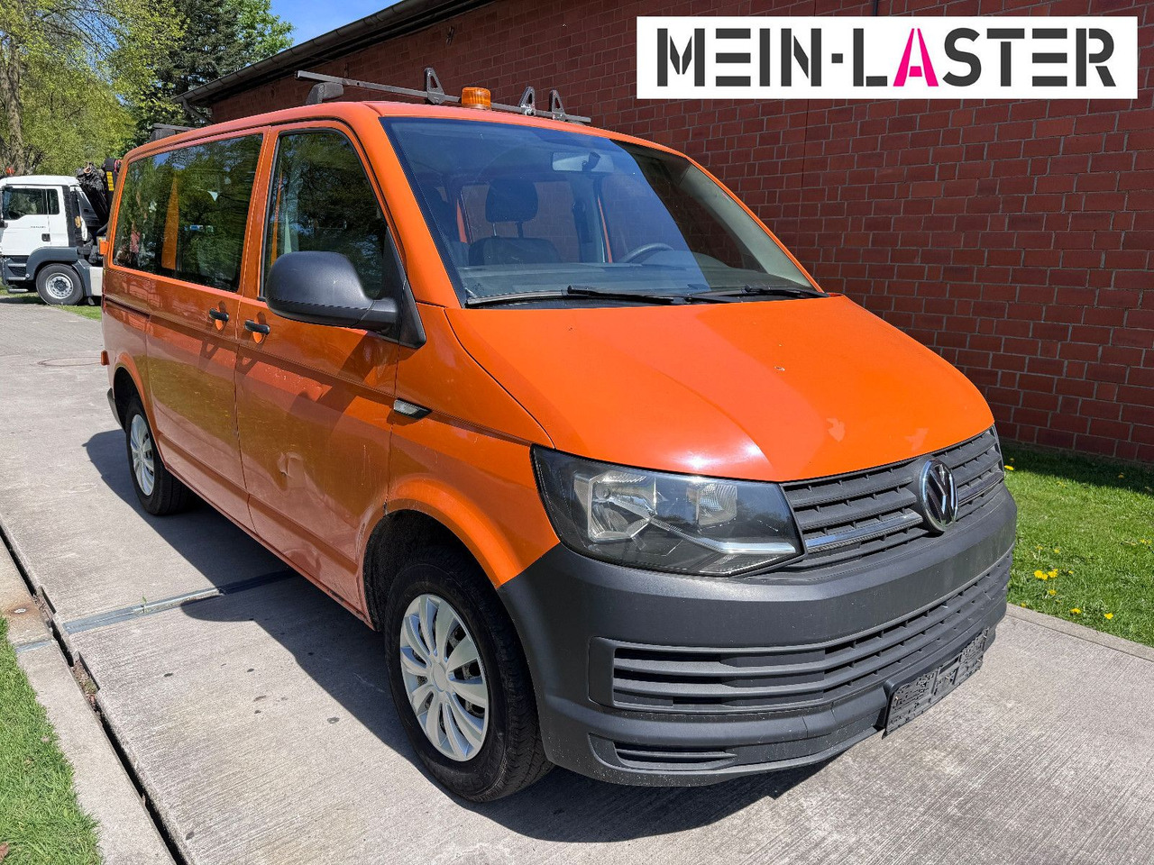 Volkswagen 2.0 tdi Bus 9 Sitzer Flügeltür - Mikrobus: obrázek 1 Volkswagen 2.0 tdi Bus 9 Sitzer Flügeltür - Mikrobus: obrázek 1