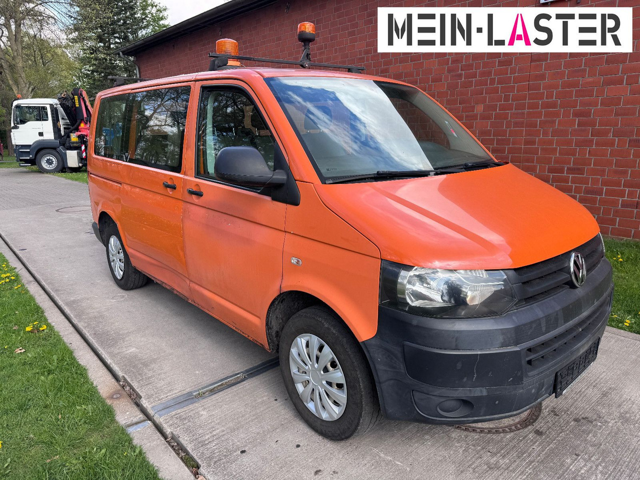 Volkswagen T5 2.0 tdi Bus 9 Sitzer - Mikrobus: obrázek 1 Volkswagen T5 2.0 tdi Bus 9 Sitzer - Mikrobus: obrázek 1