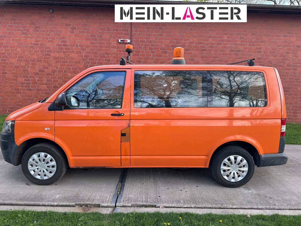 Volkswagen T5 2.0 tdi Bus 9 Sitzer - Mikrobus: obrázek 4 Volkswagen T5 2.0 tdi Bus 9 Sitzer - Mikrobus: obrázek 4