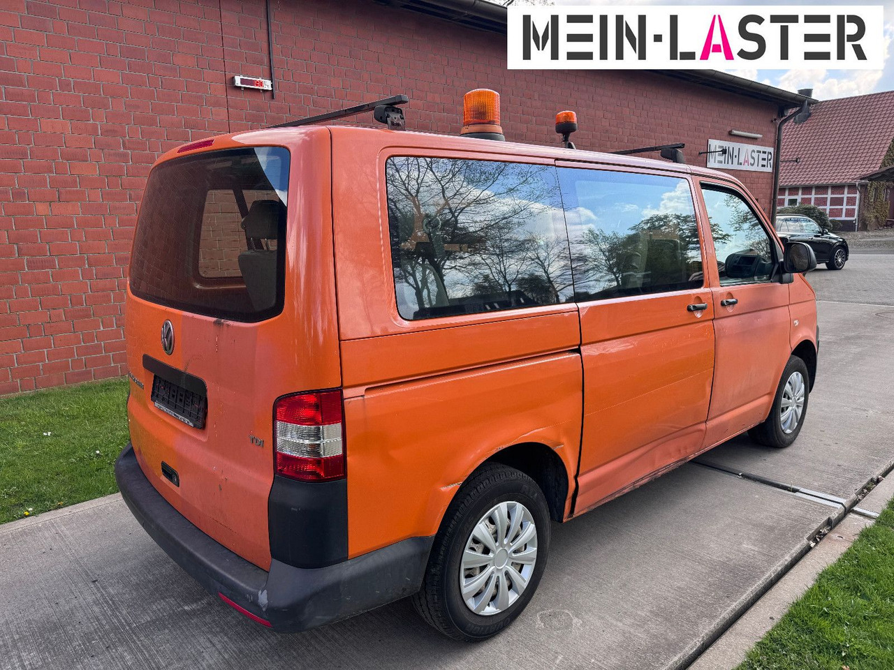 Volkswagen T5 2.0 tdi Bus 9 Sitzer - Mikrobus: obrázek 5 Volkswagen T5 2.0 tdi Bus 9 Sitzer - Mikrobus: obrázek 5