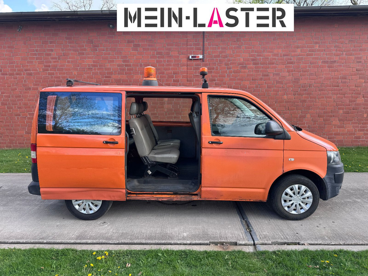 Volkswagen T5 2.0 tdi Bus 9 Sitzer - Mikrobus: obrázek 3 Volkswagen T5 2.0 tdi Bus 9 Sitzer - Mikrobus: obrázek 3