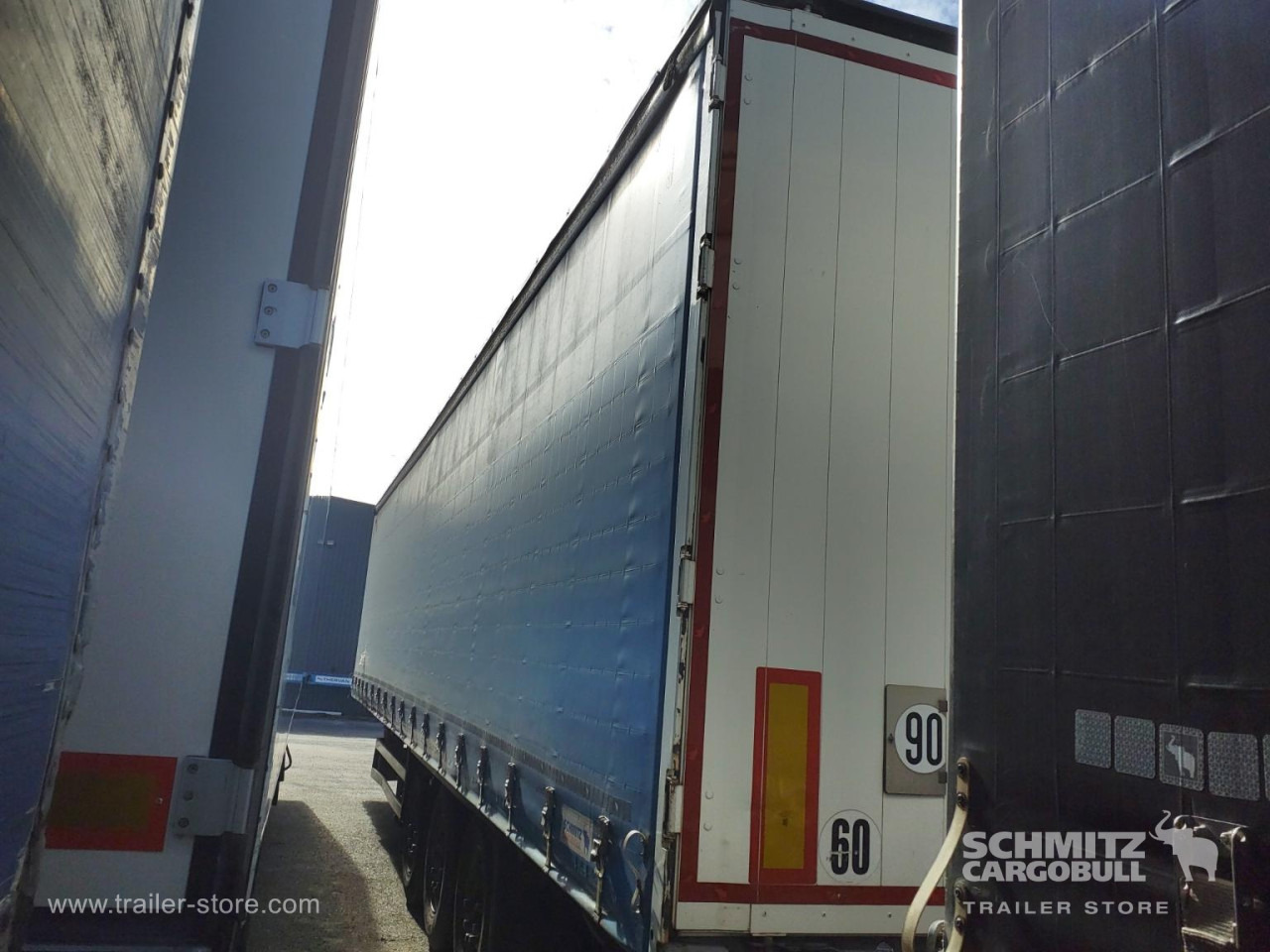 SCHMITZ Curtainsider Standard - Plachtový návěs: obrázek 2 SCHMITZ Curtainsider Standard - Plachtový návěs: obrázek 2