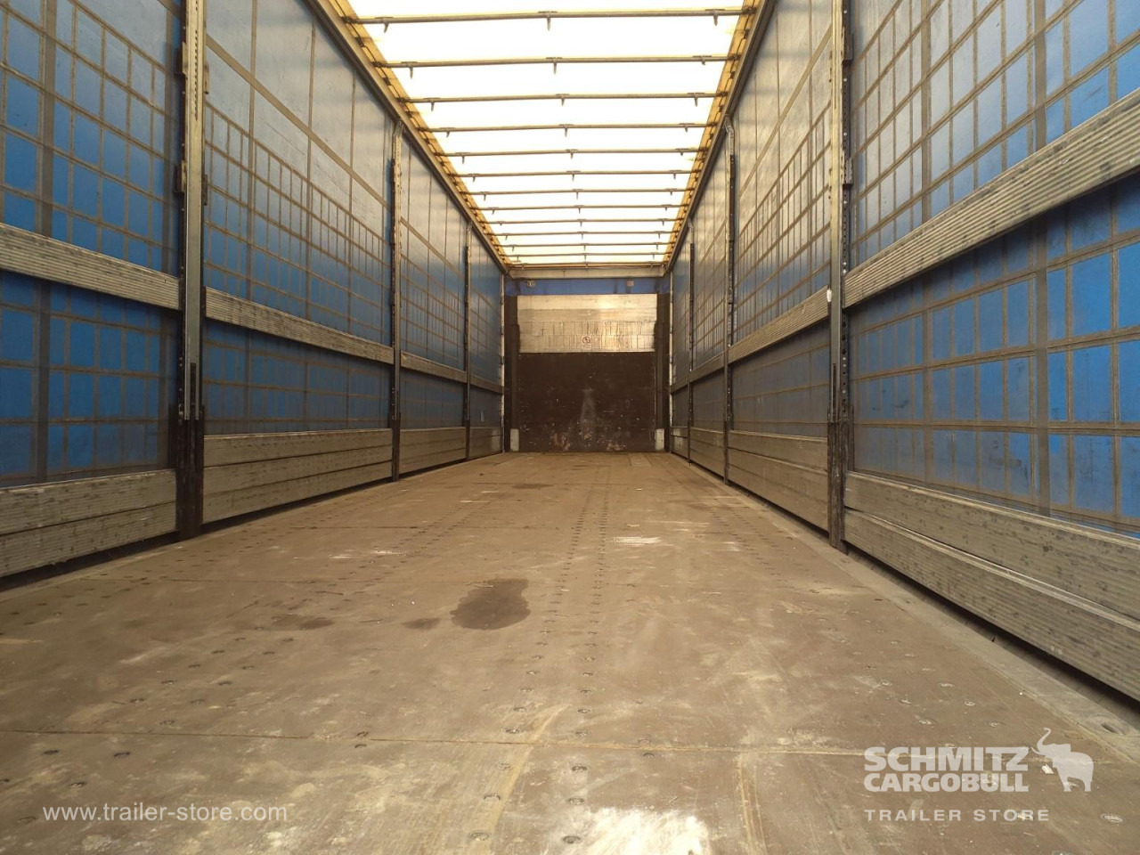 SCHMITZ Curtainsider Standard - Plachtový návěs: obrázek 3 SCHMITZ Curtainsider Standard - Plachtový návěs: obrázek 3