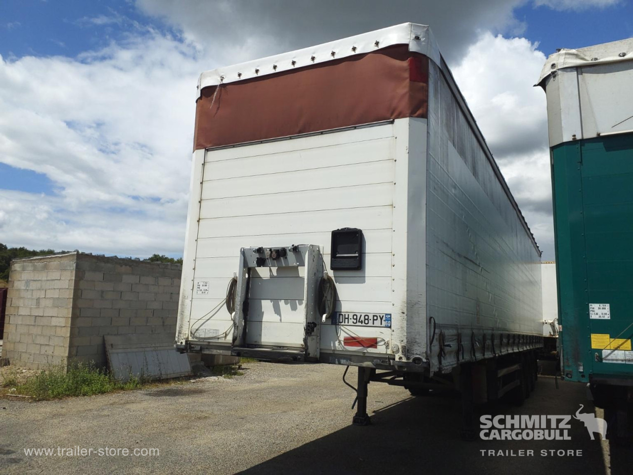 SCHMITZ Curtainsider Standard Taillift - Plachtový návěs: obrázek 3 SCHMITZ Curtainsider Standard Taillift - Plachtový návěs: obrázek 3