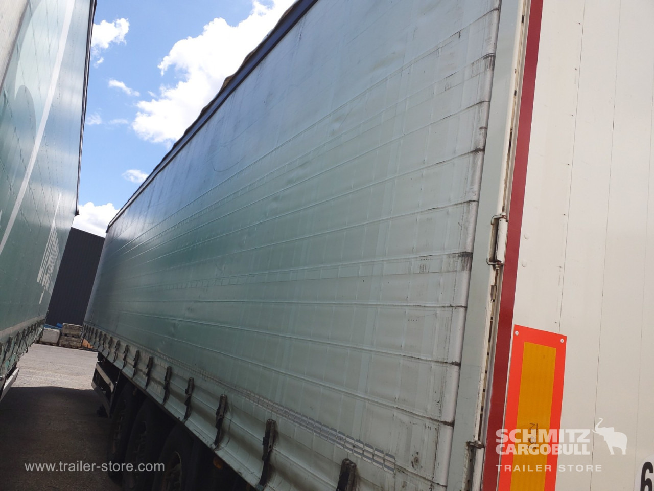 SCHMITZ Curtainsider Standard Taillift - Plachtový návěs: obrázek 2 SCHMITZ Curtainsider Standard Taillift - Plachtový návěs: obrázek 2