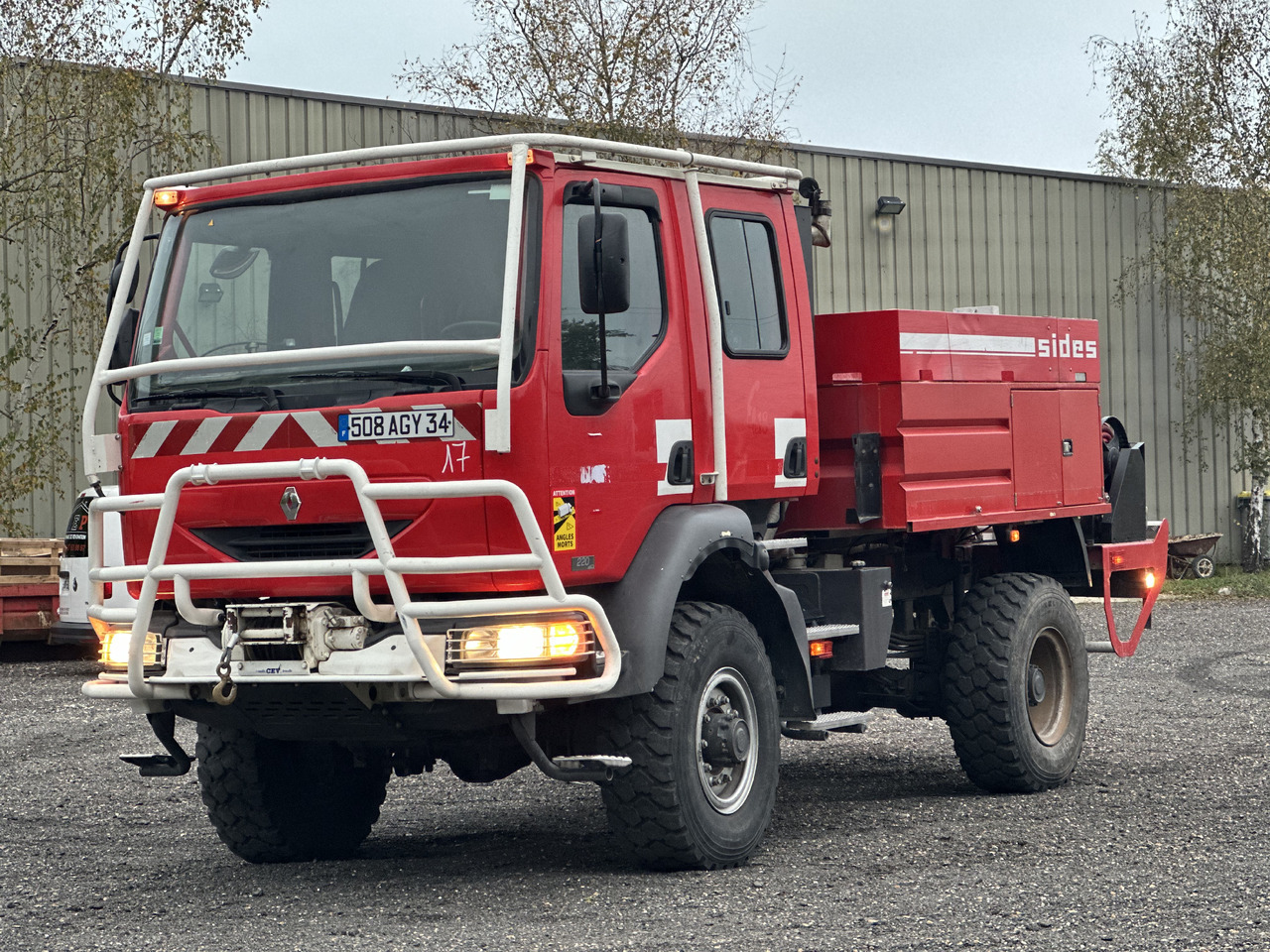 RENAULT Midlum 220 4x4 - Hasičský vůz: obrázek 2 RENAULT Midlum 220 4x4 - Hasičský vůz: obrázek 2