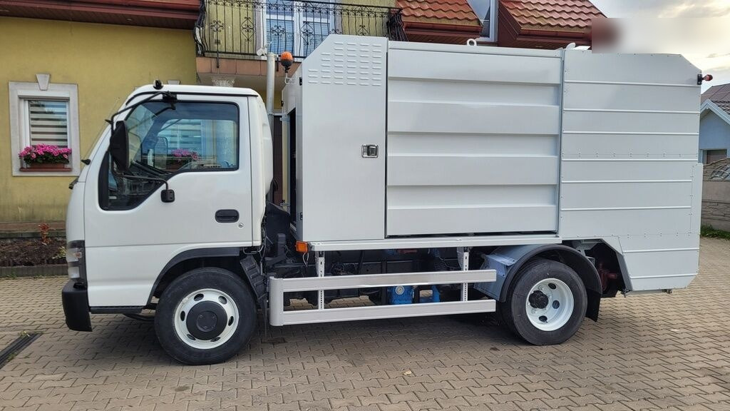 Isuzu NQR75 Container washer laveuse lavacassonetti myjka - Vůz na odvoz odpadků: obrázek 5 Isuzu NQR75 Container washer laveuse lavacassonetti myjka - Vůz na odvoz odpadků: obrázek 5